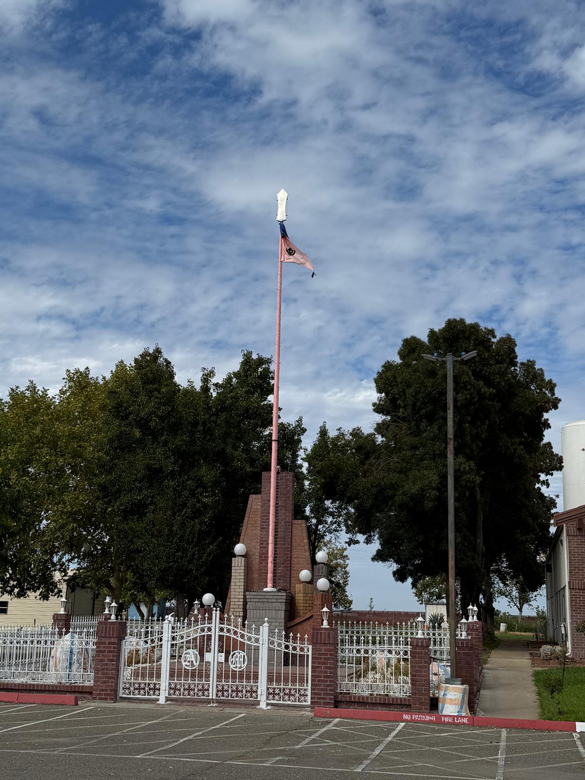 Nishan Sahib outside Khalsa Darbar Sacramento